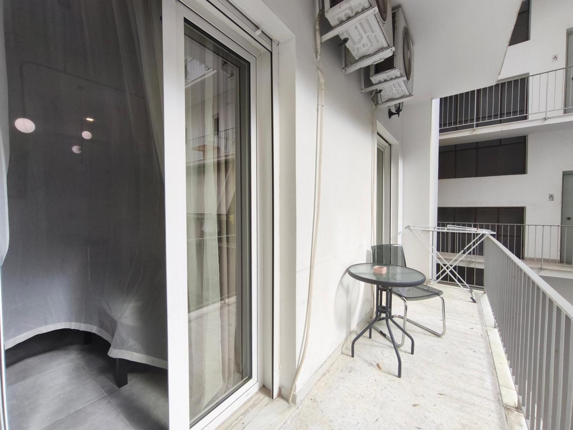 Patision Avenue, Apartment With Two Bedrooms Афины Номер фото